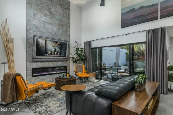Phoenix, AZ 85016,2445 E OREGON Avenue