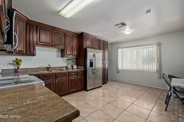 Phoenix, AZ 85009,2738 N 40th Drive