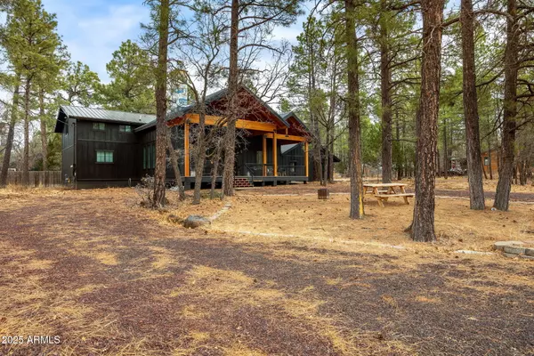 Lakeside, AZ 85929,820 W APACHE Lane