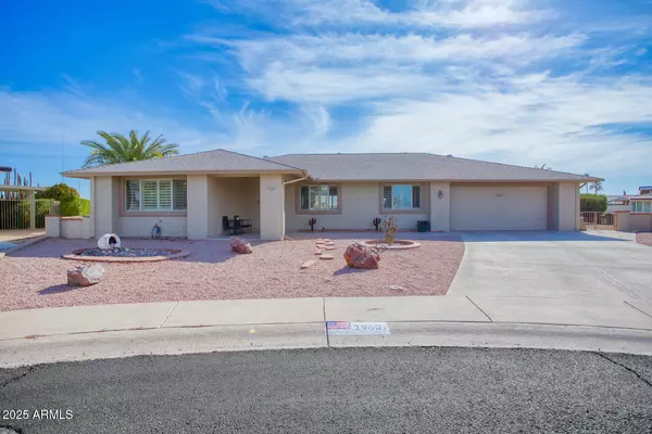 19607 N CONQUISTADOR Drive, Sun City West, AZ 85375