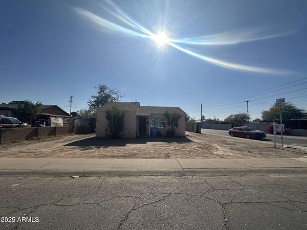 3143 W Garfield Street,  Phoenix,  AZ 85009