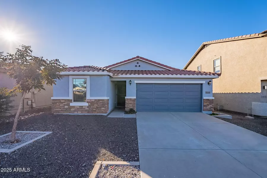 1033 E LESLIE Avenue, San Tan Valley, AZ 85140