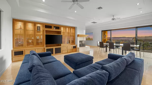 Phoenix, AZ 85018,5316 E VALLE VISTA Road