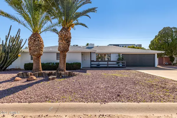 7513 E MINNEZONA Avenue, Scottsdale, AZ 85251