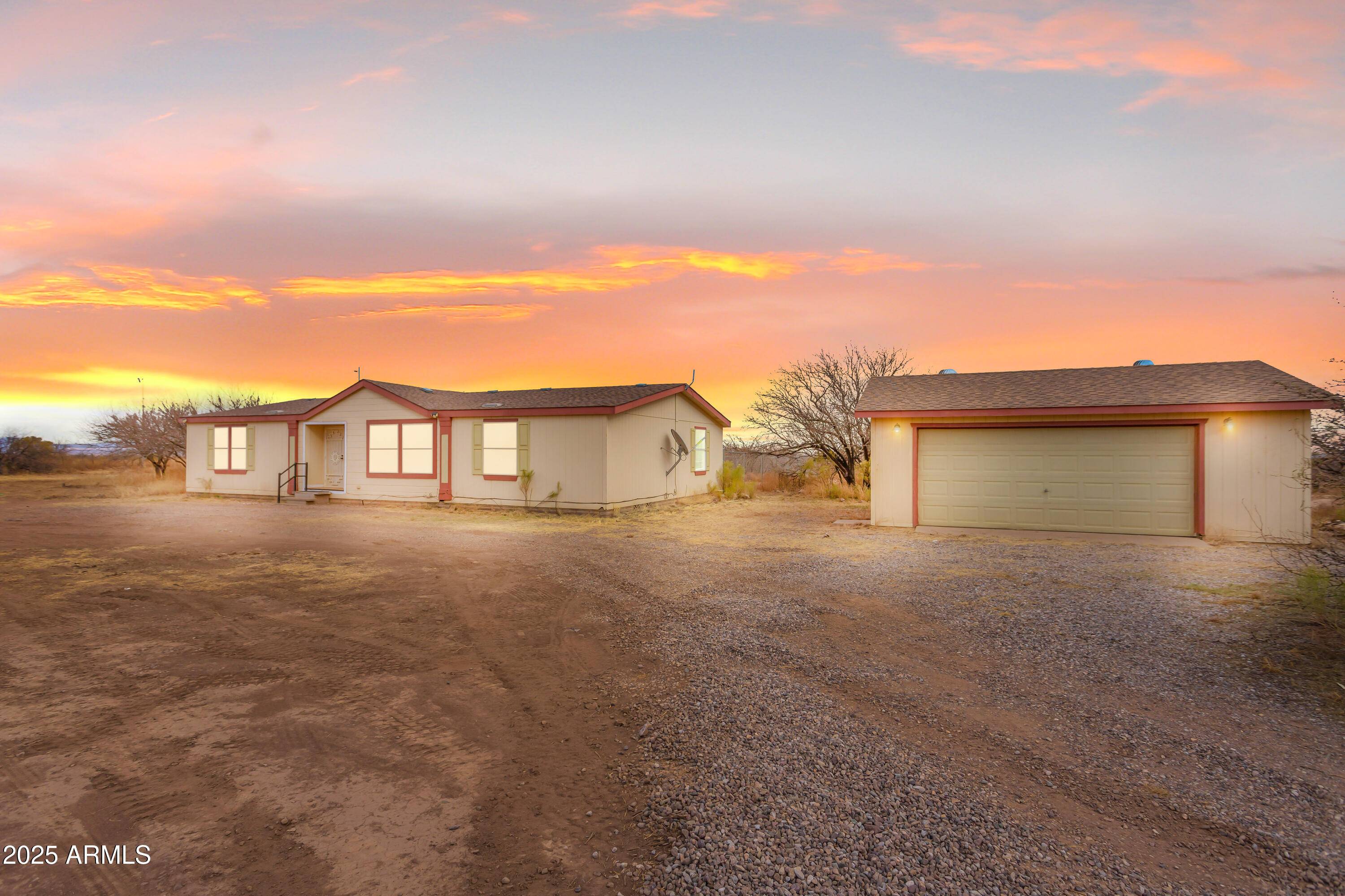 Hereford, AZ 85615,9247 S EL THUMA REAL --