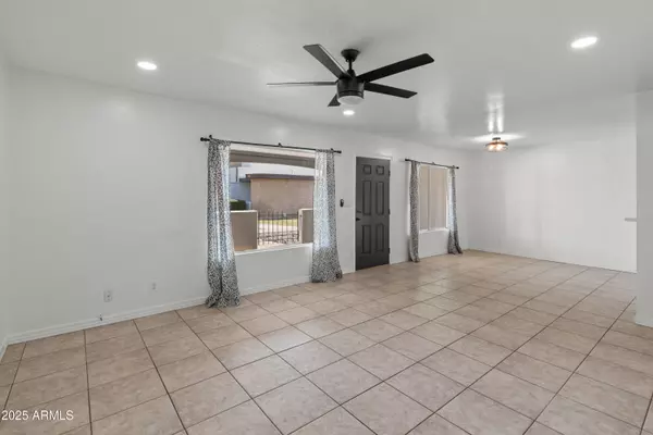 Litchfield Park, AZ 85340,220 S Old Litchfield Road #111