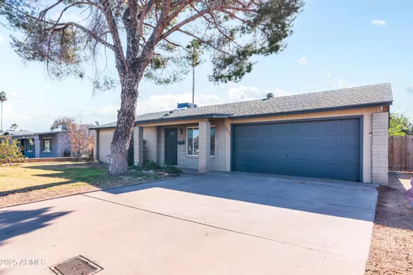 Phoenix, AZ 85028,3433 E PARADISE Drive