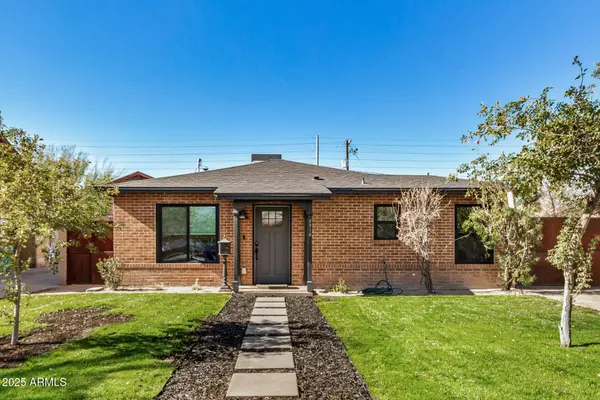 2218 N 8TH Street, Phoenix, AZ 85006