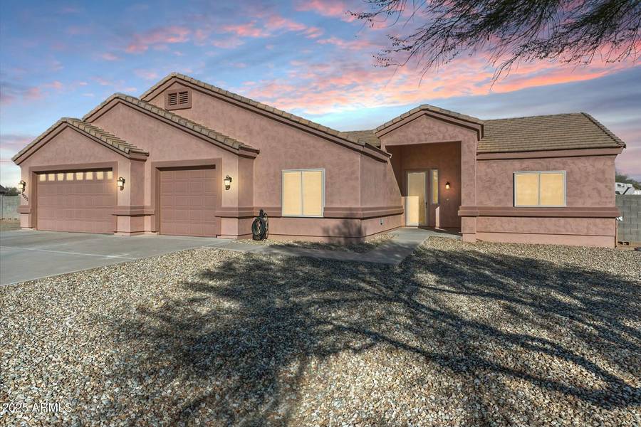 20232 W MAZATZAL Drive, Wittmann, AZ 85361