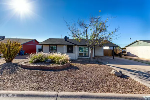 261 W 21ST Avenue, Apache Junction, AZ 85120