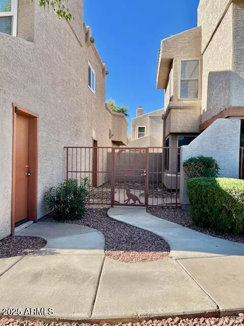 Mesa, AZ 85210,2834 S Extension Road #1009