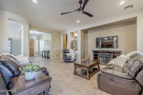 Chandler, AZ 85249,6830 S CRYSTAL Way