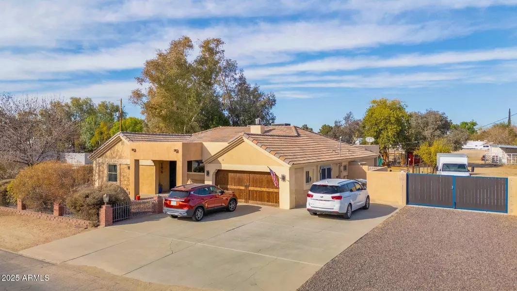 3848 W Morrow Drive, Glendale, AZ 85308