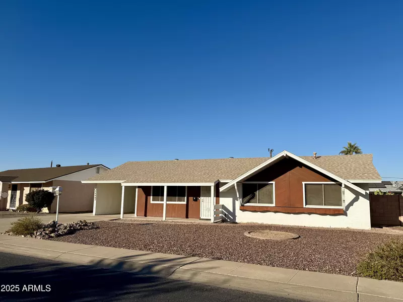 10526 W CROSBY Drive, Sun City, AZ 85351