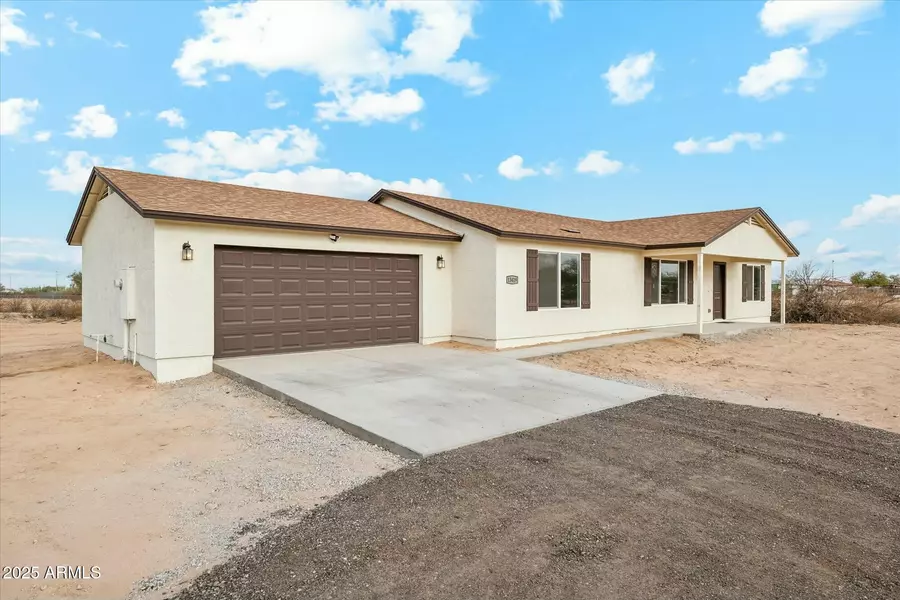 25603 W HEDGEHOG Road, Wittmann, AZ 85361