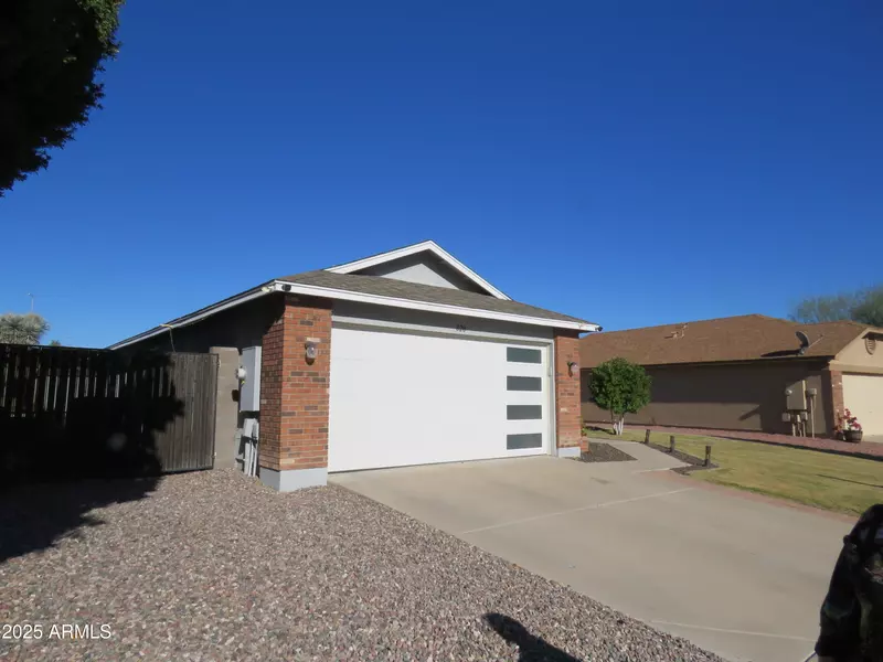 8828 E DES MOINES Street, Mesa, AZ 85207