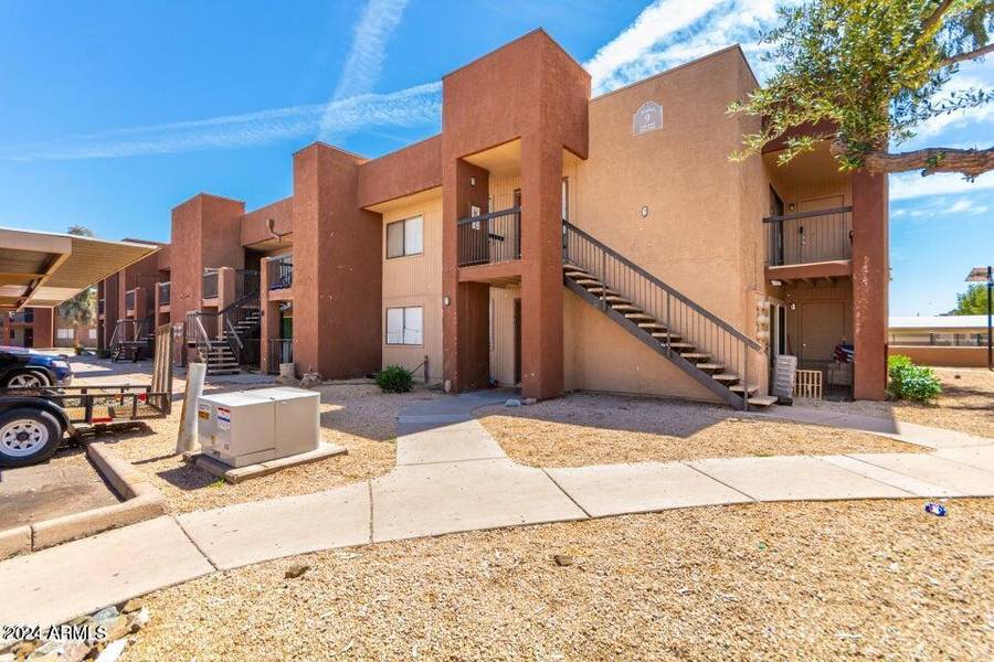 3810 N MARYVALE Parkway #1055, Phoenix, AZ 85031