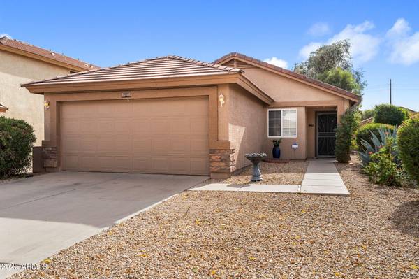 1107 E LAKEVIEW Drive, San Tan Valley, AZ 85143