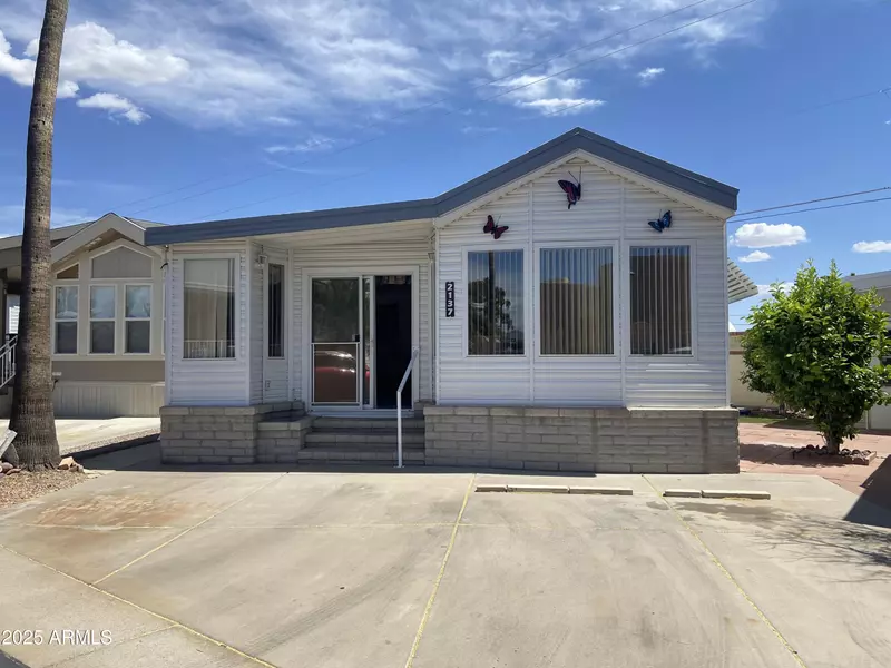 2137 W Erie Avenue #137, Apache Junction, AZ 85119