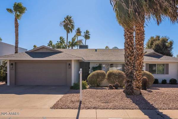 8119 E SAN MIGUEL Avenue, Scottsdale, AZ 85250