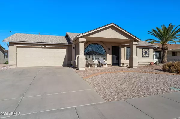 2722 LEISURE WORLD --, Mesa, AZ 85206