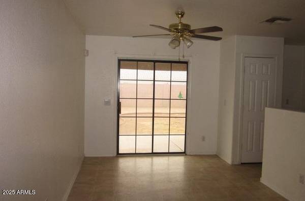 Phoenix, AZ 85043,7143 W WHYMAN Avenue