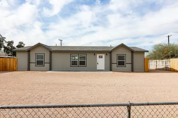 102 S 83RD Place, Mesa, AZ 85208