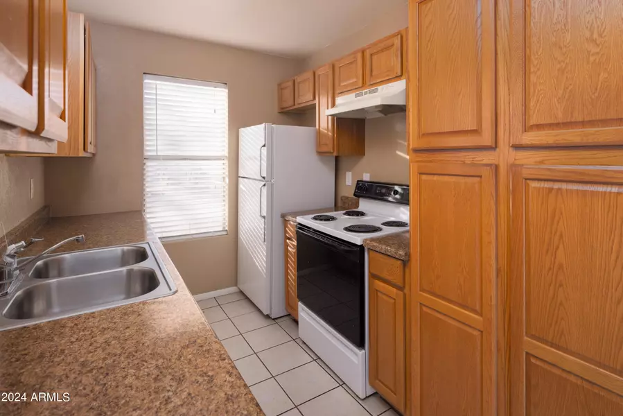 653 W GUADALUPE Road #1121, Mesa, AZ 85210