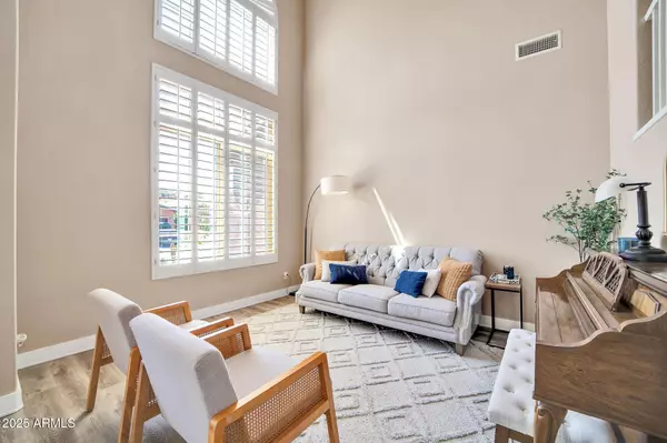 Phoenix, AZ 85083,6618 W RED FOX Road