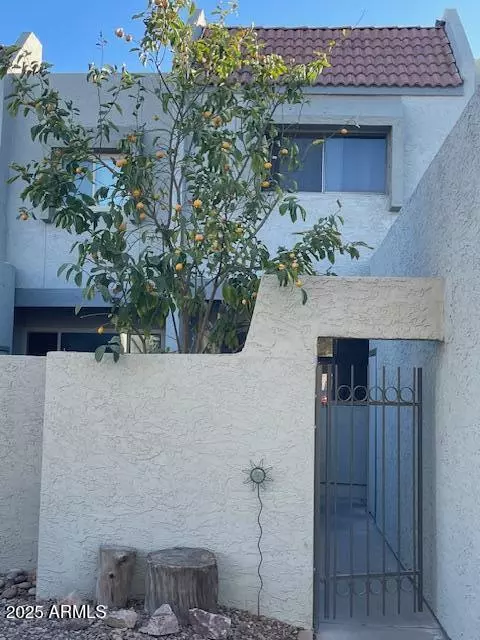 2524 S EL PARADISO -- #106, Mesa, AZ 85202