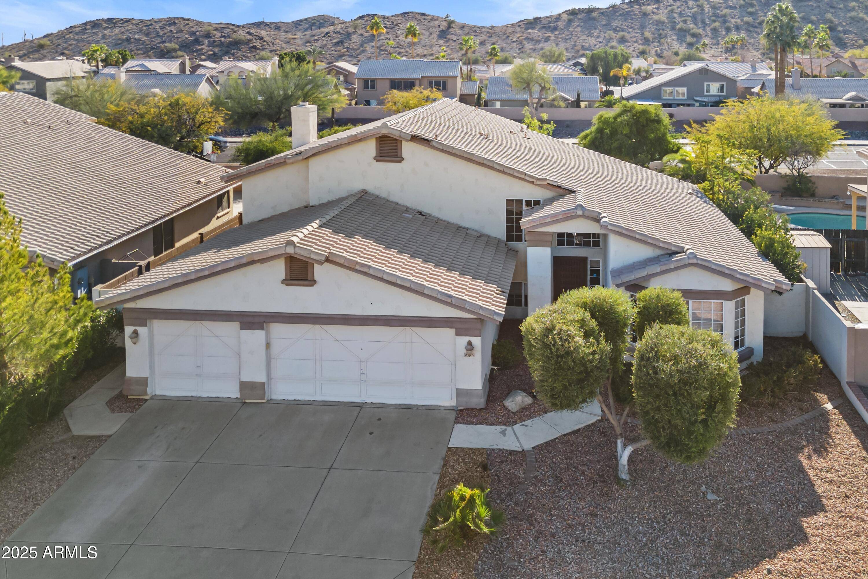 2705 E VERBENA Drive, Phoenix, AZ 85048