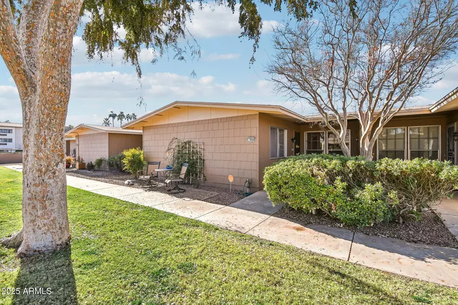 9946 W PALMERAS Drive, Sun City, AZ 85373