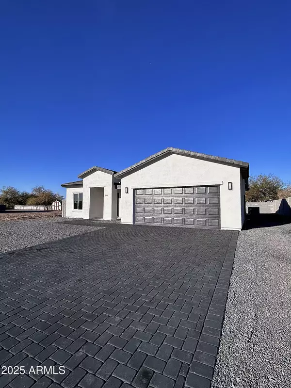 8306 W SWANSEA Drive, Arizona City, AZ 85123