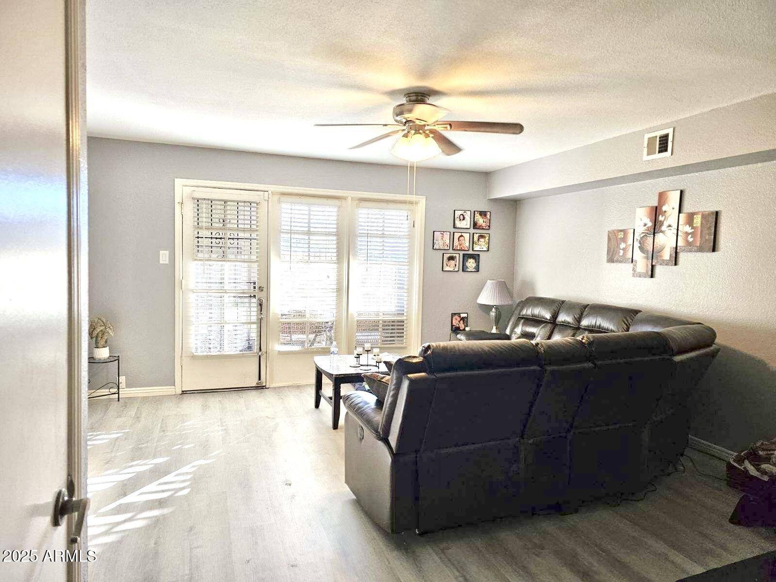 Phoenix, AZ 85027,2121 W UNION HILLS Drive #115