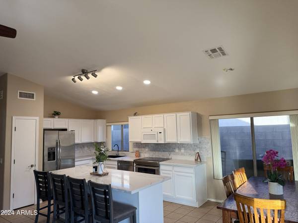 Phoenix, AZ 85083,6539 W Briles Road