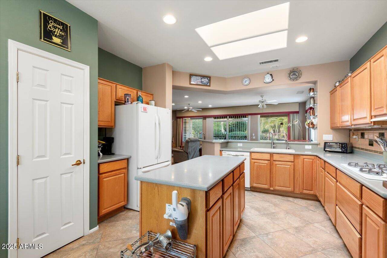 Surprise, AZ 85387,21364 N REDINGTON POINT Drive