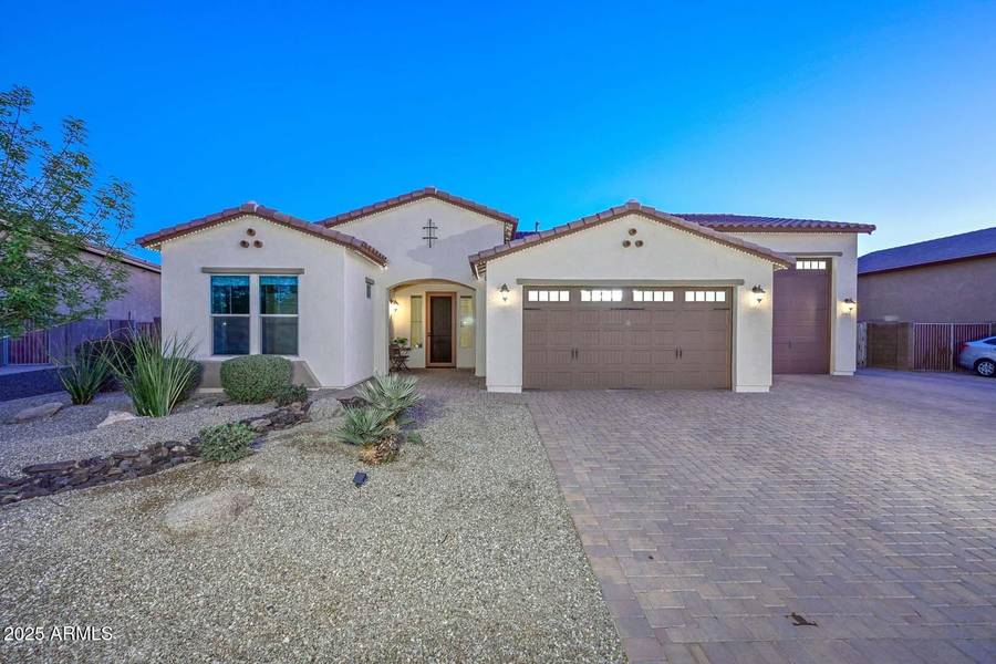 16871 W CIELO GRANDE Avenue, Surprise, AZ 85387