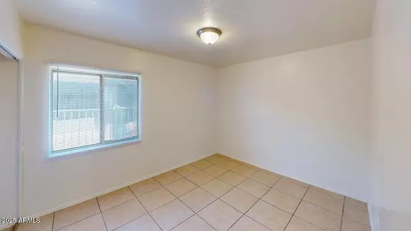 Glendale, AZ 85303,6742 W PALMAIRE Avenue #2