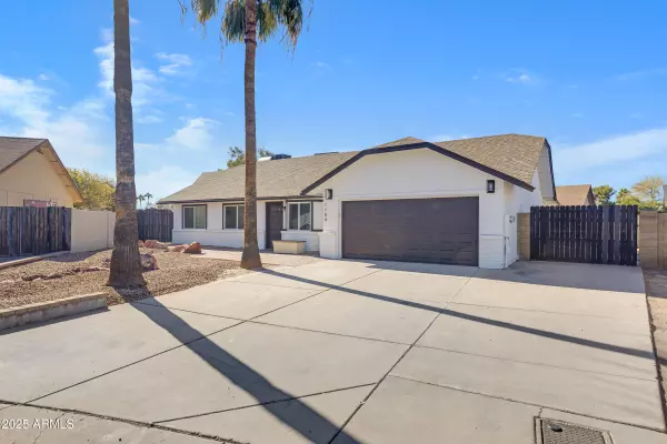 Gilbert, AZ 85233,1104 N OAK Court