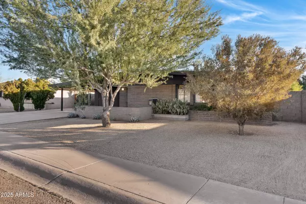 Phoenix, AZ 85028,3645 E SHAW BUTTE Drive