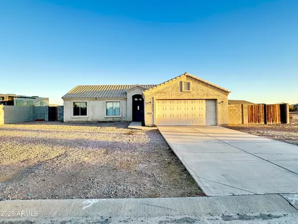 13943 S AMADO Boulevard, Arizona City, AZ 85123