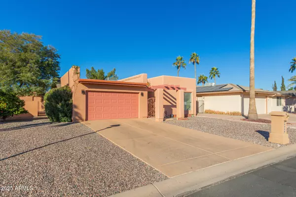 Sun Lakes, AZ 85248,26430 S PINEWOOD Drive