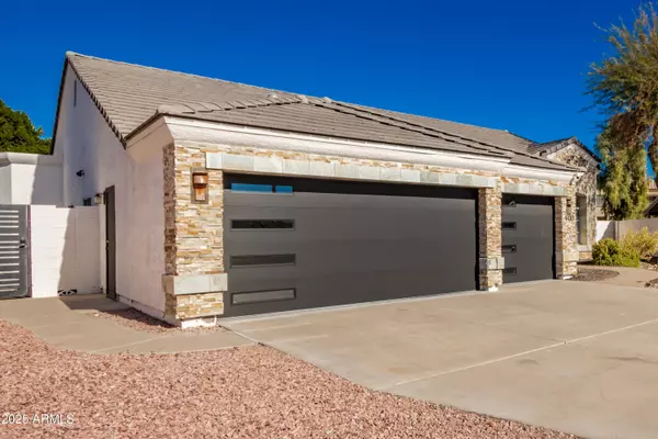 Phoenix, AZ 85044,4430 E GRAYTHORN Street