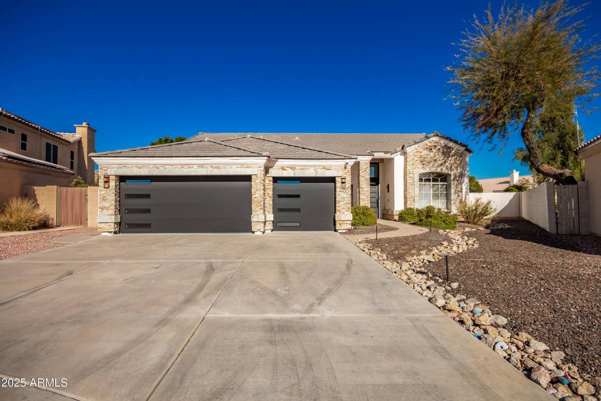 Phoenix, AZ 85044,4430 E GRAYTHORN Street