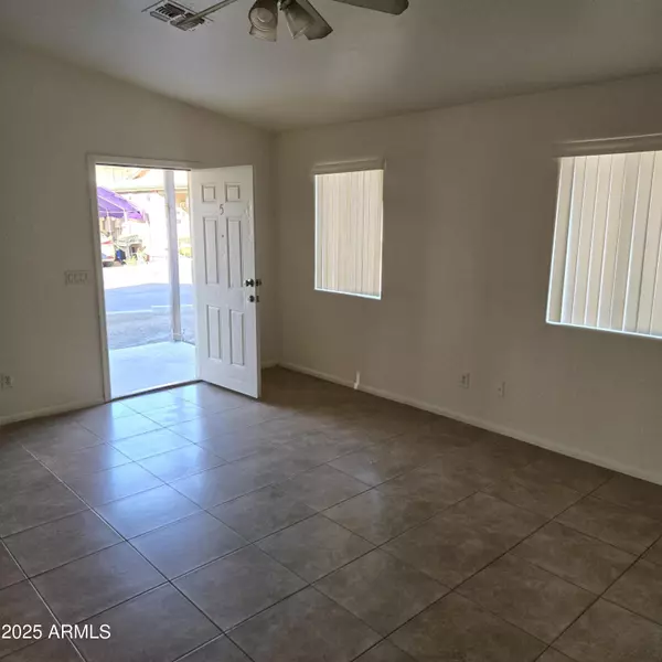 Phoenix, AZ 85020,1240 E MOUNTAIN VIEW Road #5