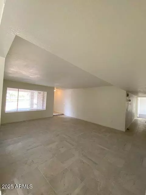 Glendale, AZ 85302,5707 W HATCHER Road