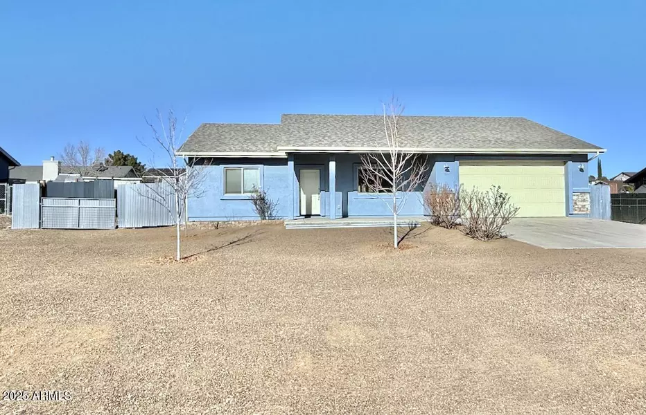 17642 E TRAILS END Road, Mayer, AZ 86333