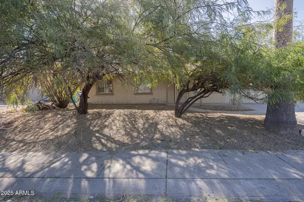 Phoenix, AZ 85033,7225 W HEATHERBRAE Drive