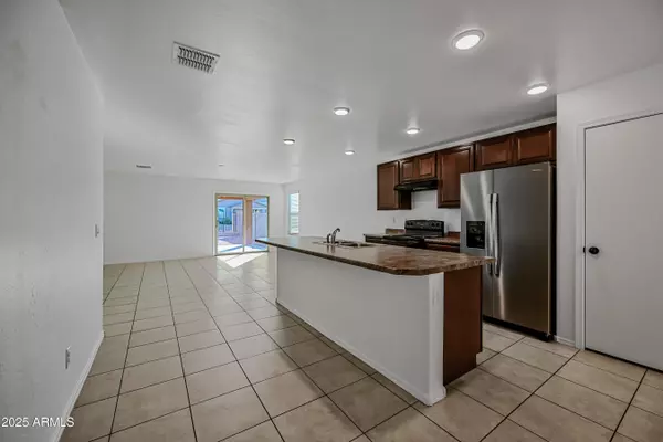 Casa Grande, AZ 85122,739 W JARDIN Drive