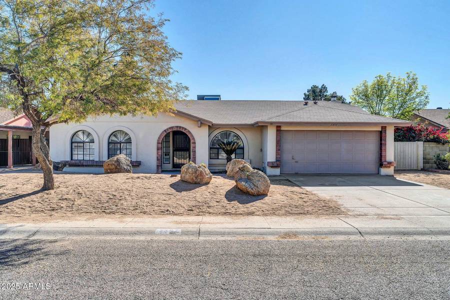 7357 W Canterbury Drive, Peoria, AZ 85345